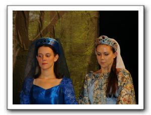 Michele Spencer (Lady Anne), Camela Ebaugh (Lady Cybil) <br />(Ladies of the Court)”></a></td></tr><tr><td height=