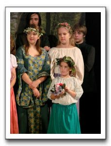 The town children as they were meeting King Pellinore and<br />Horrid for the first time (not shown)”></a></td></tr><tr><td height=