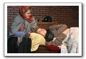 Carolyn Cameron as Agnes and Kathryn Kelly as Marguerite