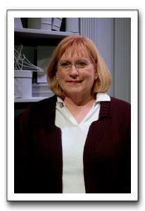 Robbie Snow as Ernestine