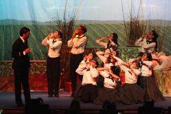 On left: Marouane Oueslati.  3rd row: Anthony Nguyen, Michael Everett, Gale Chaffins, Reyna Osorio.  2nd row: Emily Kelly, Randi Chambers, Bethany Taguding. 1st row: Vincent Zhao, Elian Zarour, Danielle Payne.