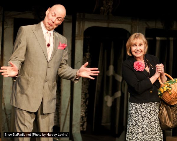 David Flinn (Peach), Diane Wurzer (Mrs. Reece)