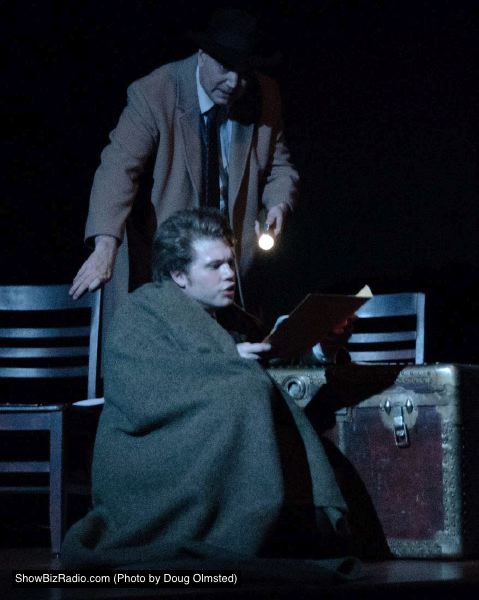 Elliott Bales (The Actor) and Erik Harrison, sitting (Arthur Kipps)