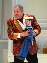 Bob Ari as Andrew Wyke