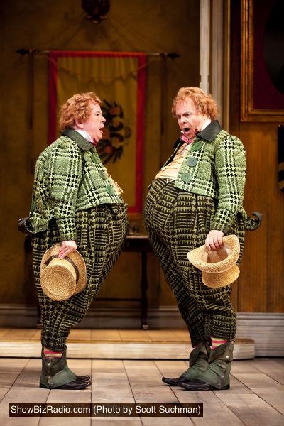 Hugh Nees as Bobchinsky and Harry A. Winter as Dobchinsky