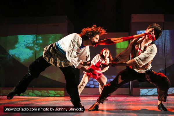 Victoria Bertocci, Karen O'Connell, and Pasquale Guiducci in 'Laika the Space Dog