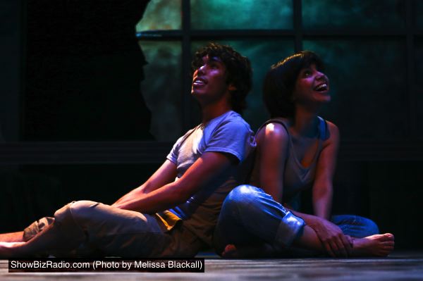 Rafael Sebastian Medina and Nora Achrati as Swimmer and Runner