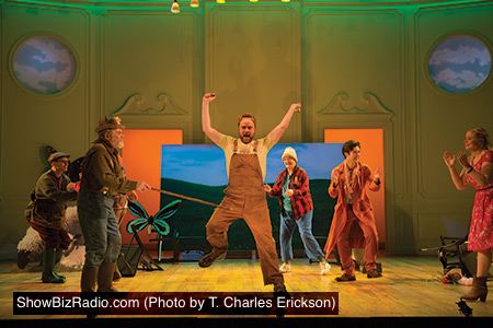 Tom Story as Young Shepherd (Clown) and the cast