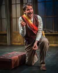 Marcus Kyd as Guy de Bonheur