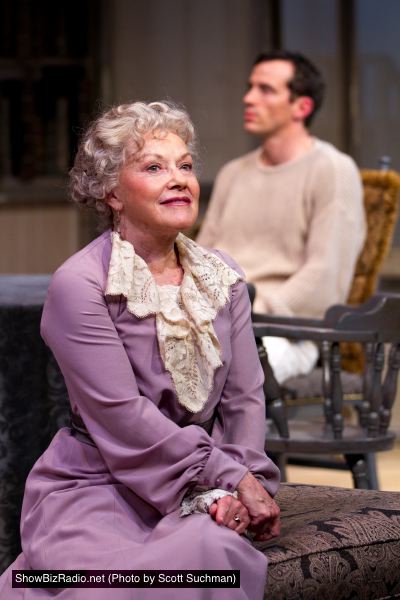 Helen Carey as Mary Tyrone and Nathan Darrow as Edmund Tyrone